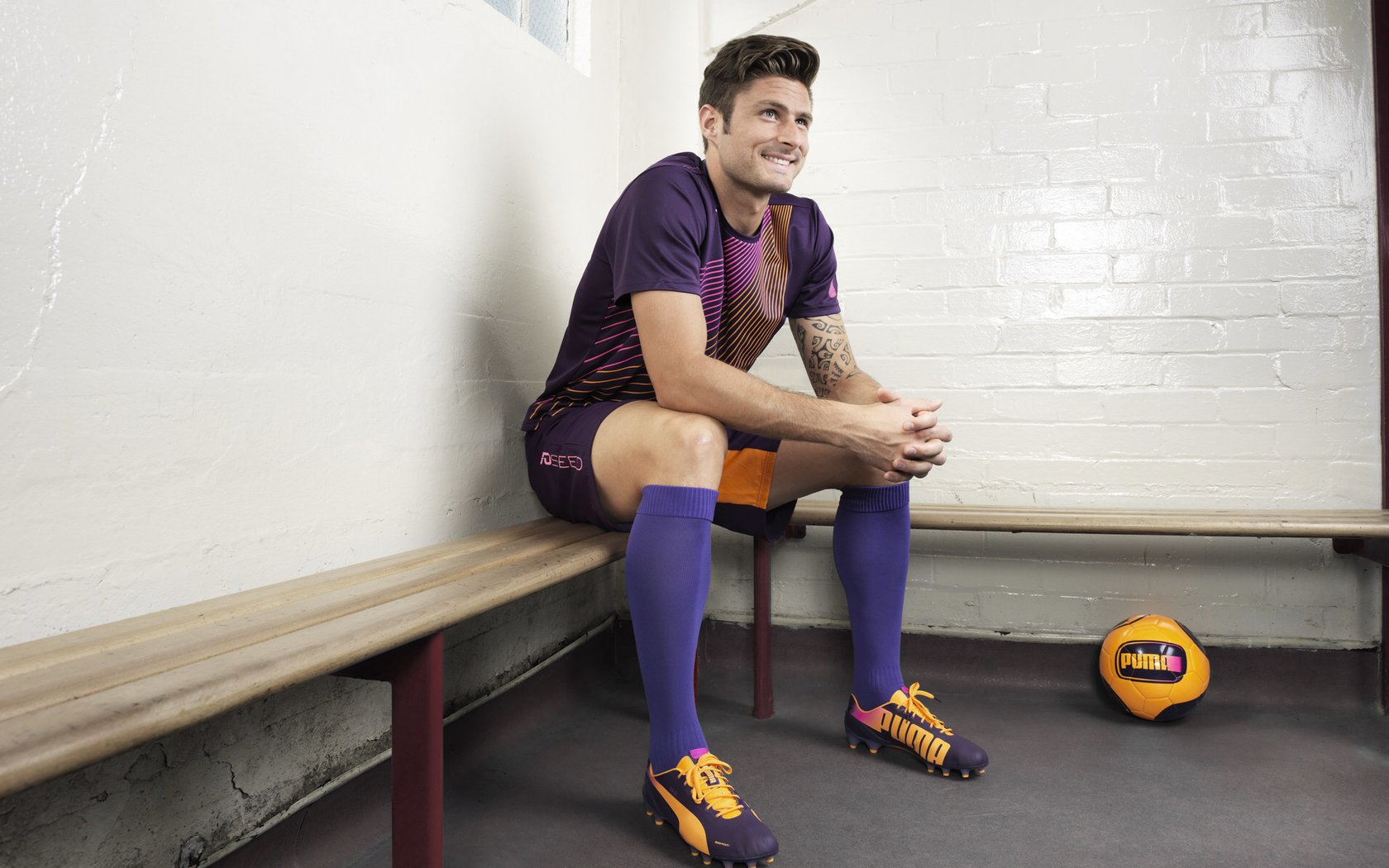 “马科斯·莫奇的防守反击能力，助力阿根廷美洲狮队提升战术深度”